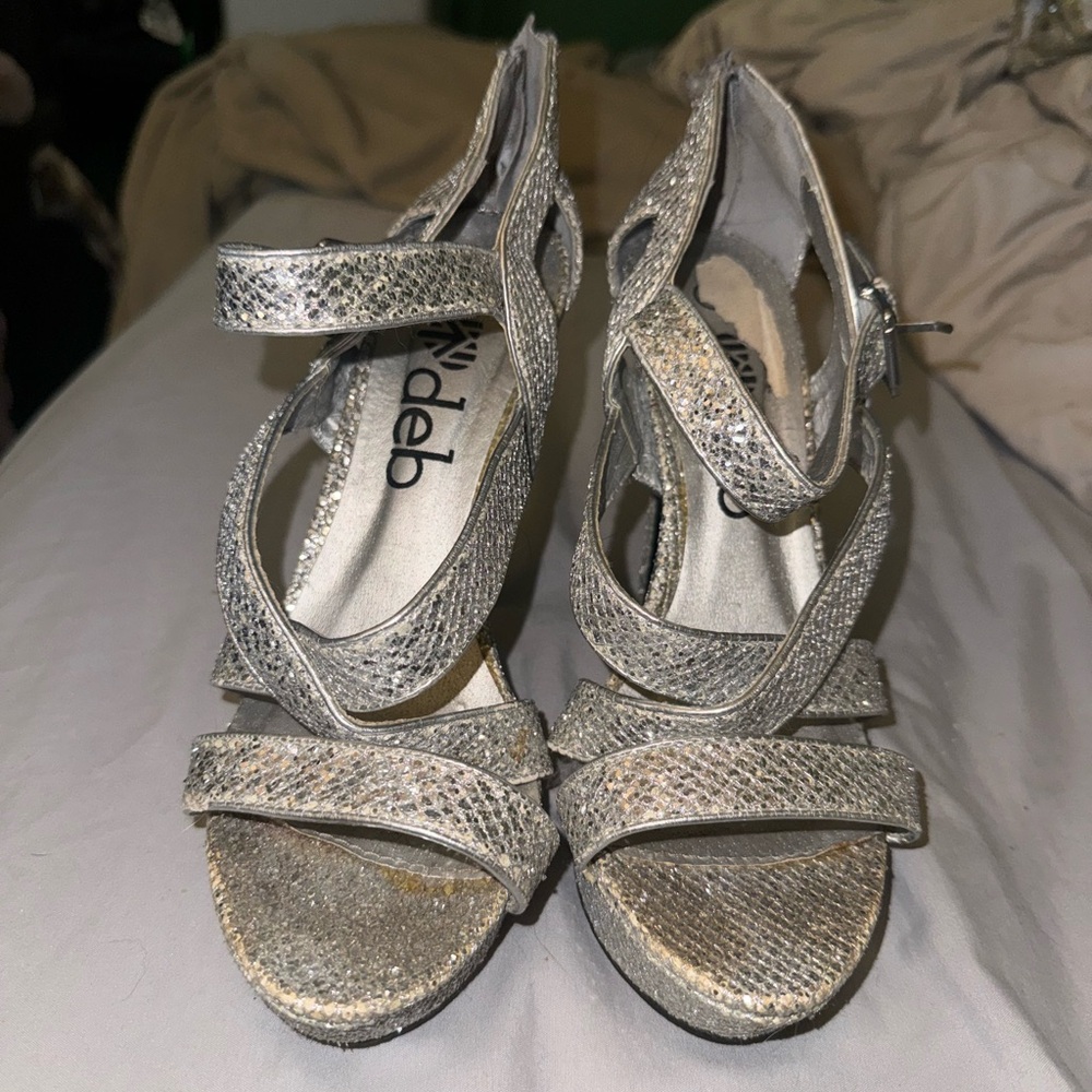High sequence silver pumps🩶